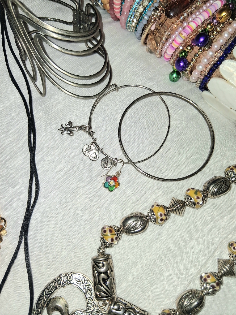 Large Fashion Jewelry Lot Mixed Signed - Picture 7 of 10